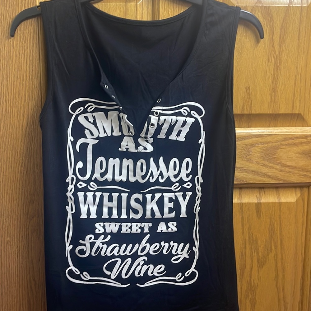 NWOT Small T shirt. Cap style sleeves